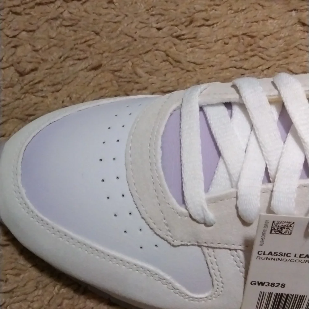 NIB Reebok x Madwomen Classic Leather Sneakers